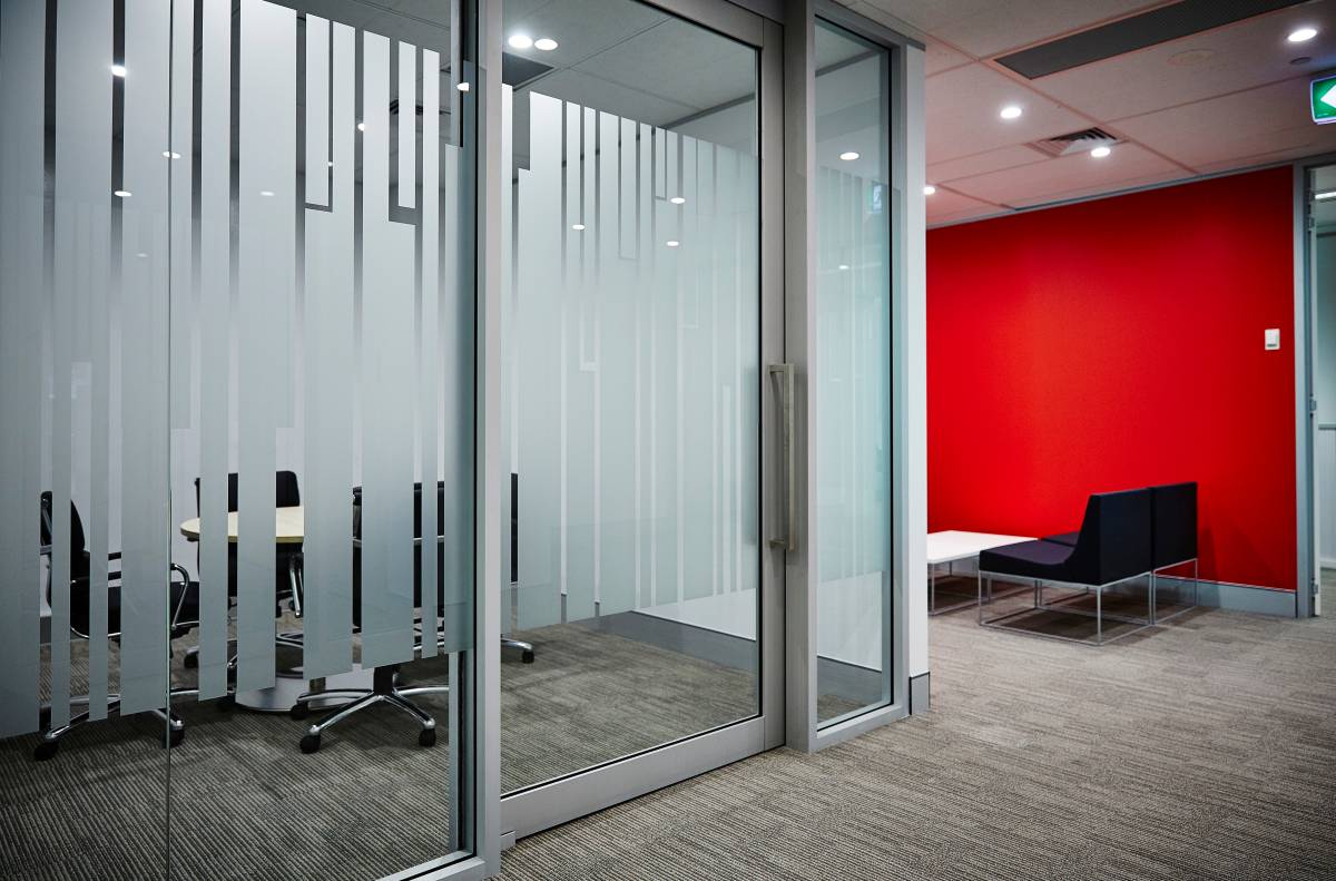 Sichtschutzfolien und Milchglasfolien in Nürnberg, Fürth, Erlangen und Franken