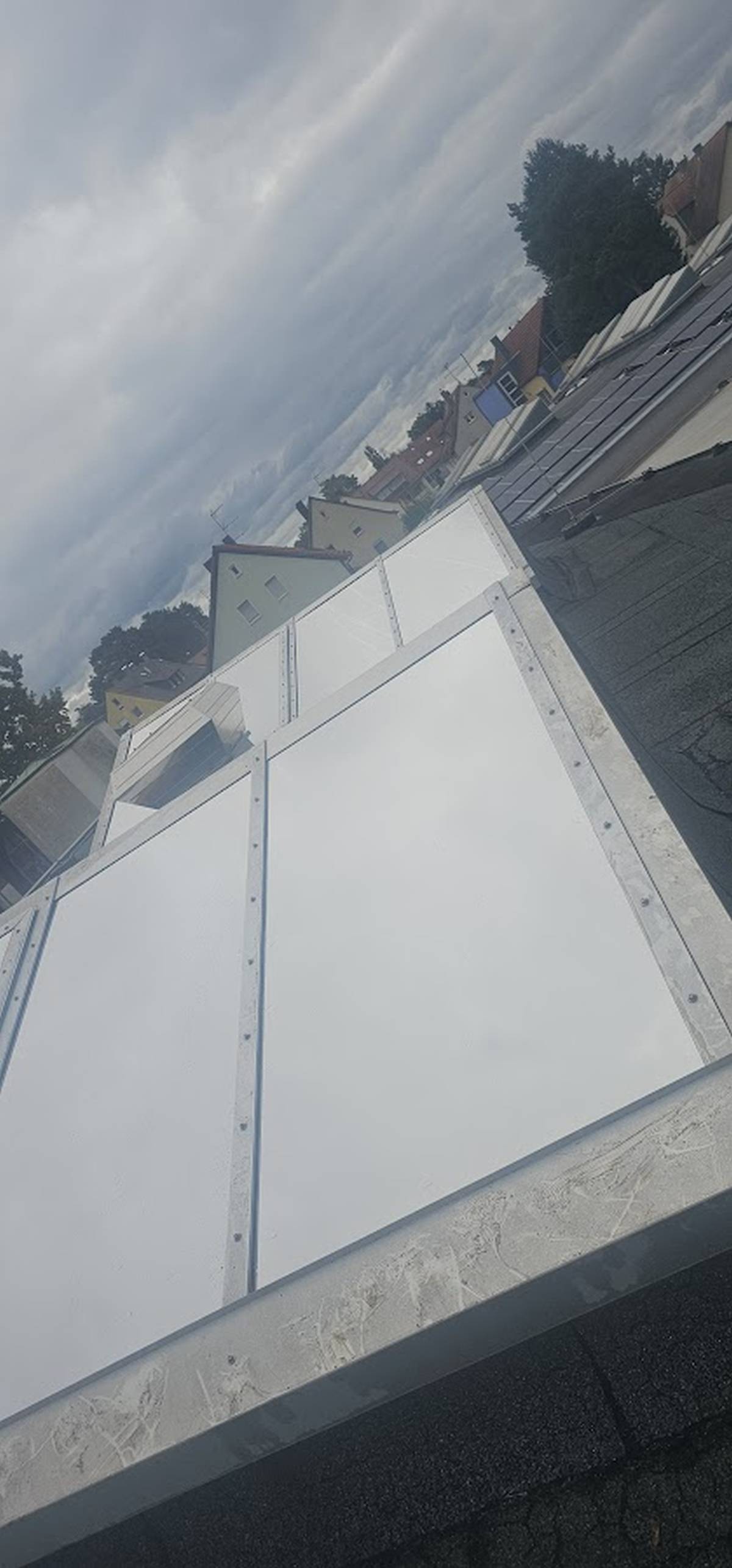 Sonnenschutzfolien in Nürnberg, Fürth, Erlangen | Hitzeschutz & UV-Schutz für Fenster